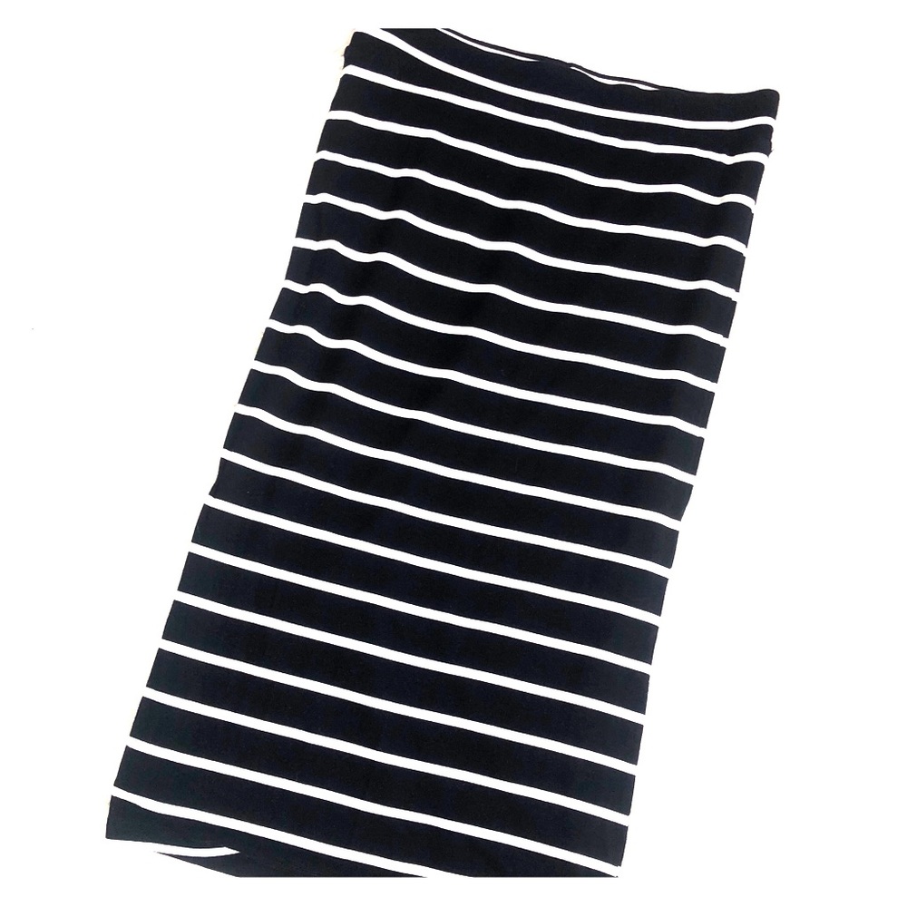 Worn once stretchy pencil skirt